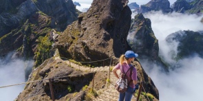 MADEIRA - MŪŽĪGĀ PAVASARA SALA UN LIELĀ KARNEVĀLA NAKTS!