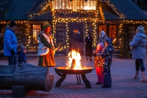 На фестиваль света в Тервете!