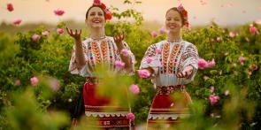 Bulgārijas spēka vietas un rožu festivāls