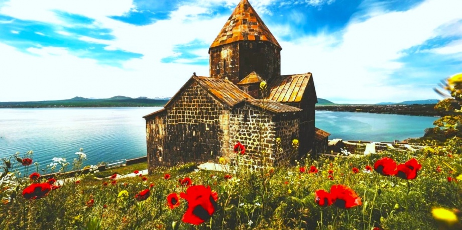 По шелковому пути в Армении в сладкий сезон полнозрелосьти