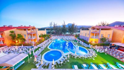 Coral Compostela Beach Golf