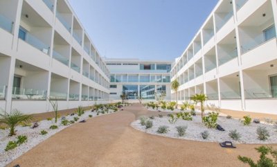 Nicholas Color Hotel