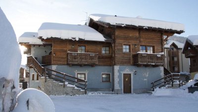 Living - Palu - Emma Apartments