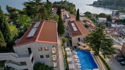 The New Mediteran Hotel - Villa Edition