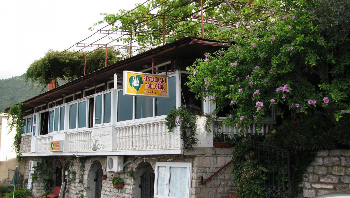 Pod Lozom Rooms & Apartments