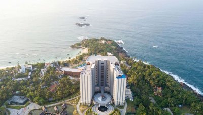Araliya Beach Resort & Spa