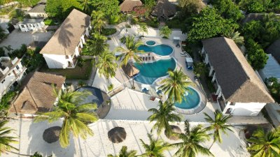 Zanzinite beach spa