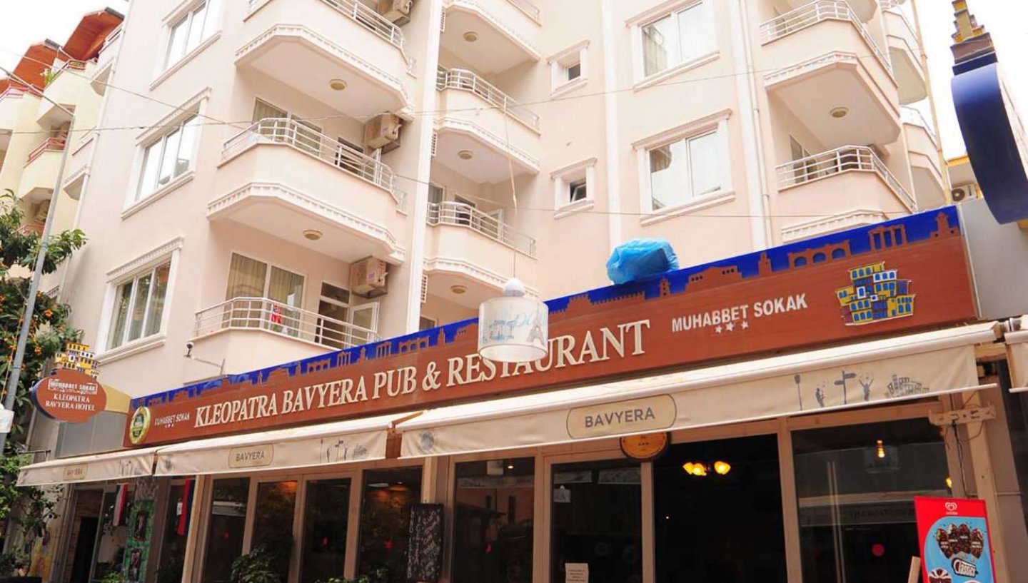 Kleopatra Bavyera & Bebek