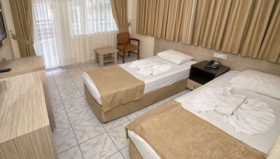 Kleopatra Bavyera & Bebek - Attēls 2