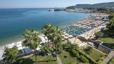 Viking Beach Hotel - Attēls 1